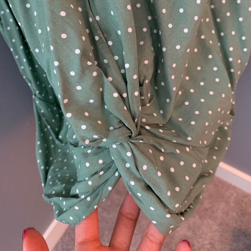 Green blouse - Picture 2 of 2